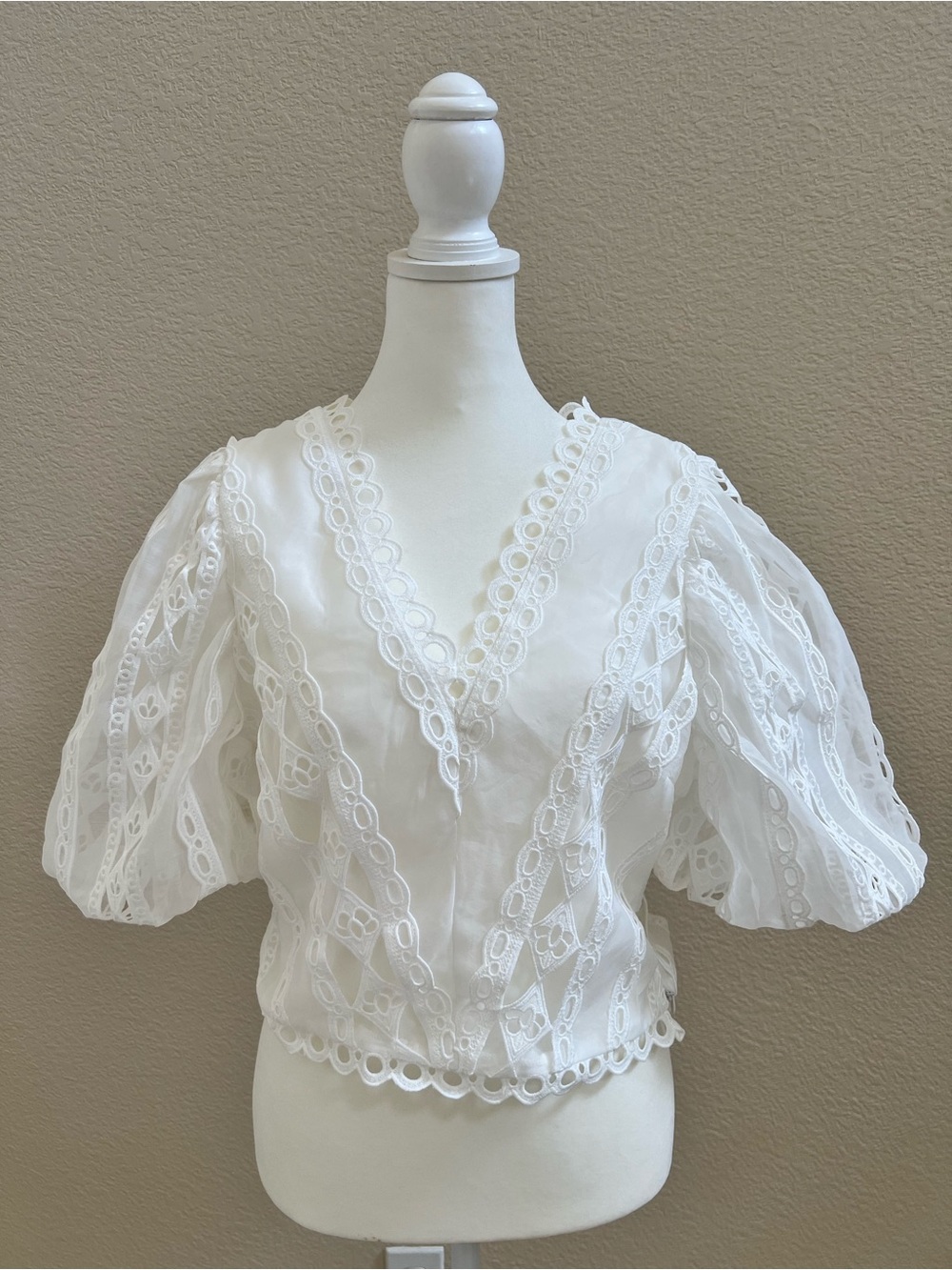 NWT English Factory White Lace Eyelet V-Neck Puff Sleeve Blouse